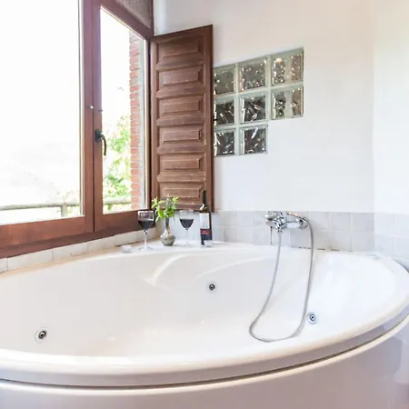 Jacuzzi- Kamin- Grill Und Spektakulaere Aussicht By Interhome Apartament *